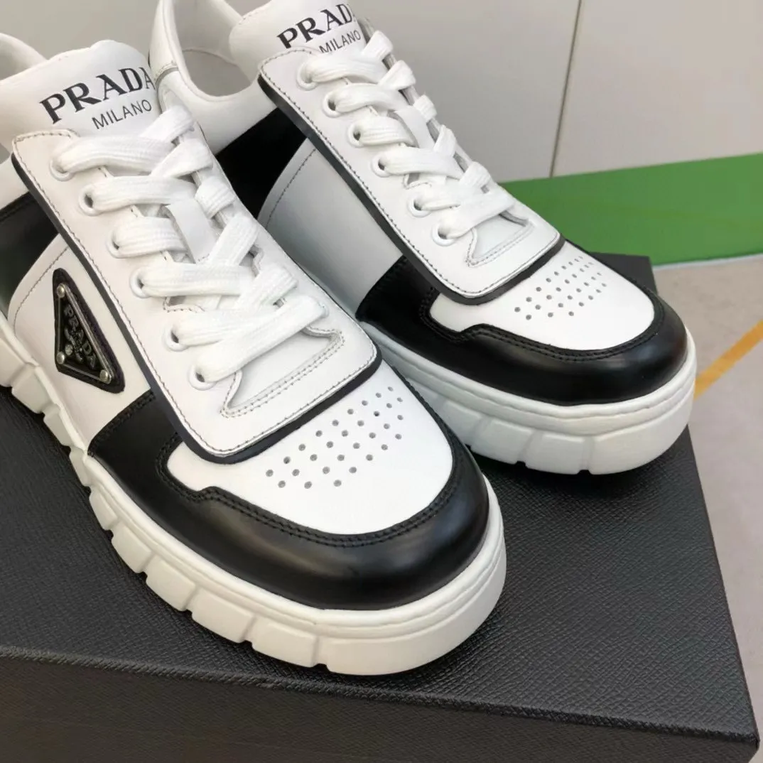 Factory price: 420💰Prada new men's leather sports shoes, the highest version on the market, any comparison is welcome🆚! The original leather has excellent texture and is super high-end! Fetal sheep net lining imported from Italy, removable pad! Luxurious materials and fine workmanship, highly recommended! Code number: 38-44, customized 45